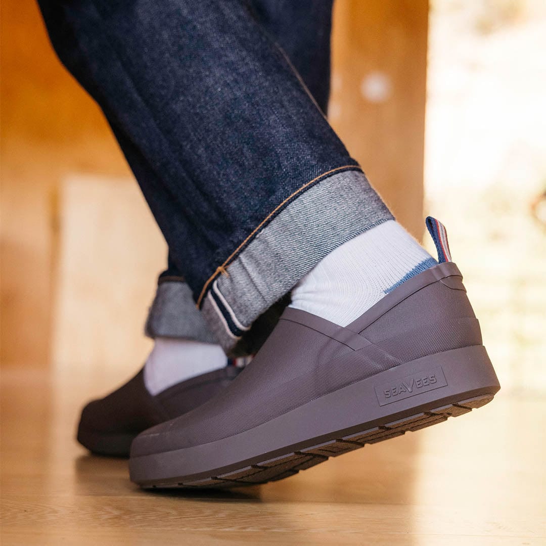 Mens surgical clogs deals